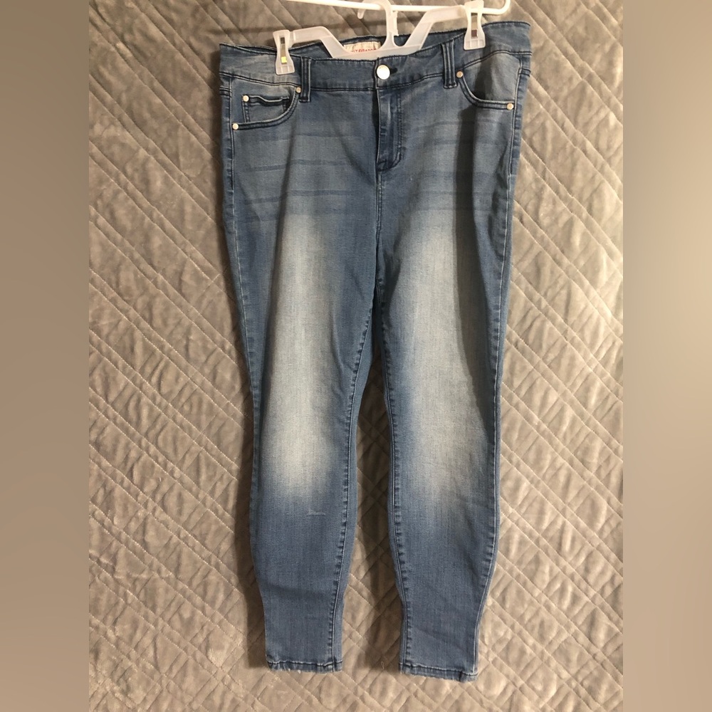 Molly & Isadora Crop Jeans Size 18.